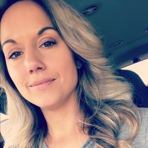 Meet your Posher, Heidi - Picture 1 of 1